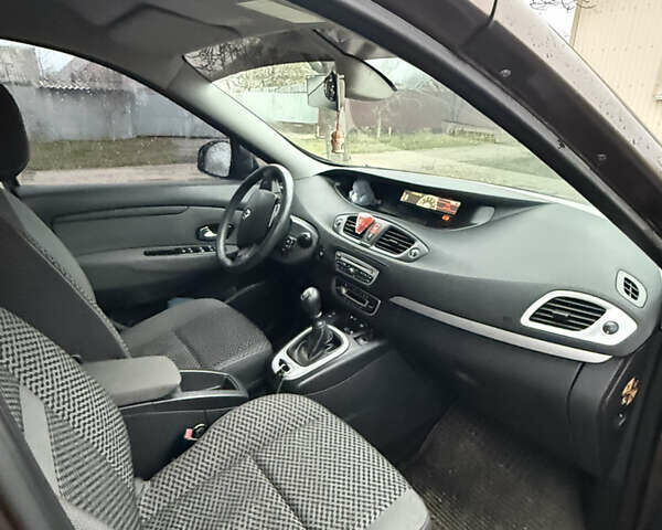 Рено Гранд Сценик, объемом двигателя 1.5 л и пробегом 180 тыс. км за 7350 $, фото 11 на Automoto.ua