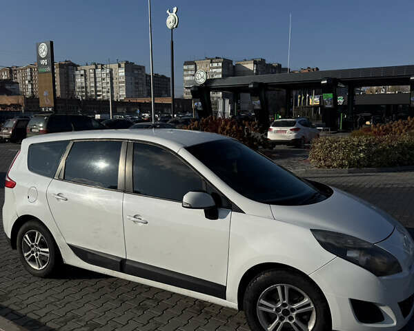 Рено Гранд Сценик, объемом двигателя 0 л и пробегом 395 тыс. км за 5200 $, фото 17 на Automoto.ua