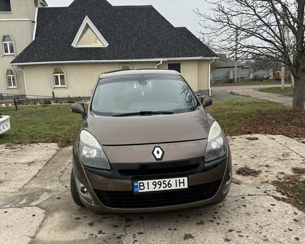 Рено Гранд Сценик, объемом двигателя 1.5 л и пробегом 180 тыс. км за 7350 $, фото 1 на Automoto.ua