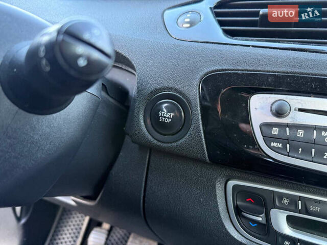 Рено Гранд Сценік, об'ємом двигуна 0 л та пробігом 251 тис. км за 8500 $, фото 44 на Automoto.ua