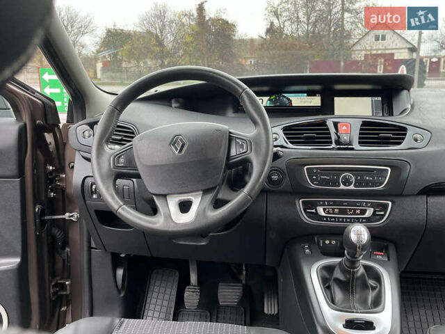 Рено Гранд Сценик, объемом двигателя 1.6 л и пробегом 180 тыс. км за 8200 $, фото 27 на Automoto.ua