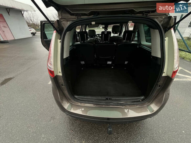 Рено Гранд Сценик, объемом двигателя 1.6 л и пробегом 180 тыс. км за 8200 $, фото 33 на Automoto.ua