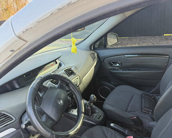 Рено Гранд Сценик, объемом двигателя 0 л и пробегом 395 тыс. км за 5200 $, фото 22 на Automoto.ua