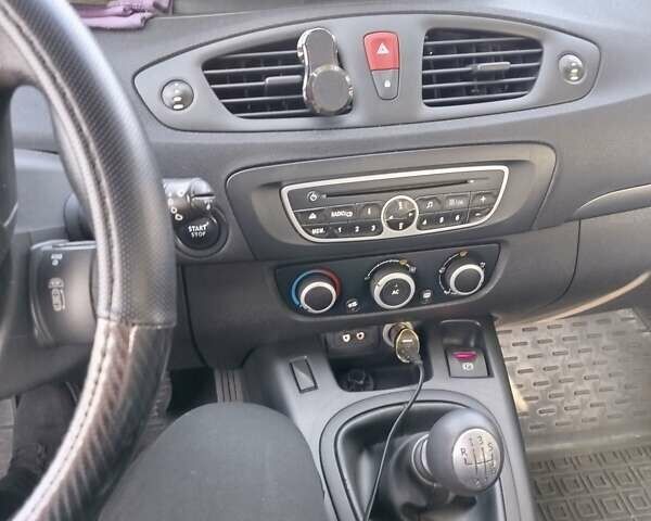 Рено Гранд Сценик, объемом двигателя 1.46 л и пробегом 242 тыс. км за 7000 $, фото 1 на Automoto.ua