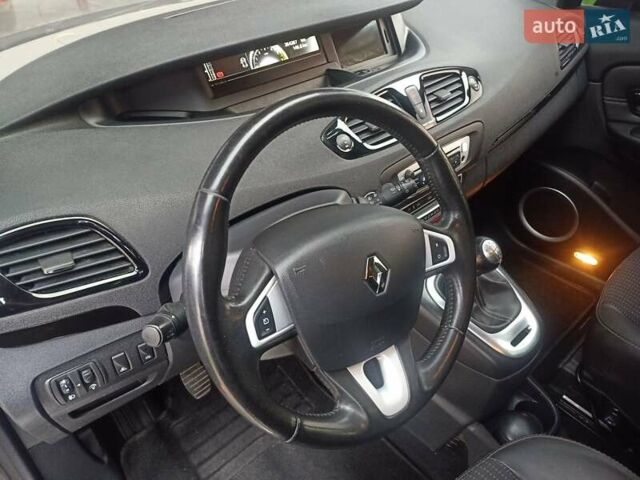 Рено Гранд Сценік, об'ємом двигуна 0 л та пробігом 264 тис. км за 8900 $, фото 10 на Automoto.ua