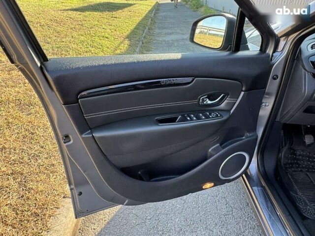 Рено Гранд Сценик, объемом двигателя 1.4 л и пробегом 206 тыс. км за 7950 $, фото 9 на Automoto.ua