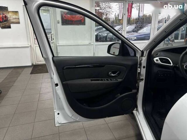 Рено Гранд Сценик, объемом двигателя 0 л и пробегом 281 тыс. км за 7690 $, фото 17 на Automoto.ua