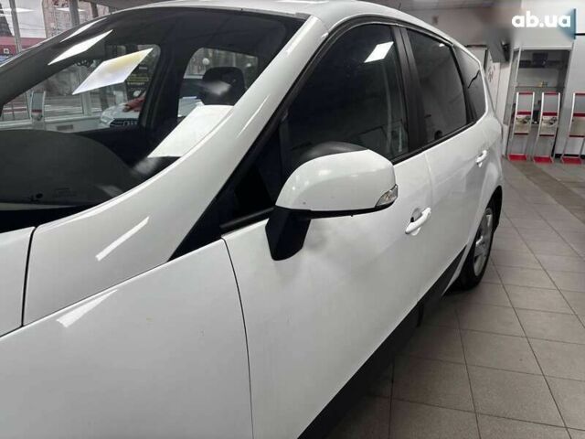 Рено Гранд Сценик, объемом двигателя 0 л и пробегом 281 тыс. км за 7690 $, фото 15 на Automoto.ua