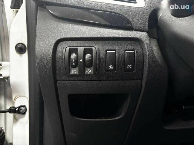 Рено Гранд Сценик, объемом двигателя 0 л и пробегом 281 тыс. км за 7690 $, фото 19 на Automoto.ua