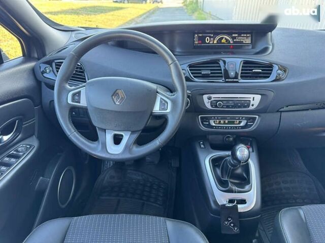 Рено Гранд Сценик, объемом двигателя 1.4 л и пробегом 206 тыс. км за 7950 $, фото 14 на Automoto.ua