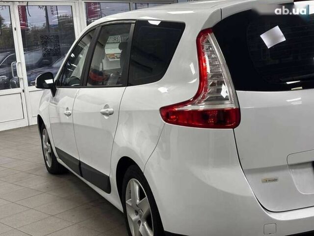 Рено Гранд Сценик, объемом двигателя 0 л и пробегом 281 тыс. км за 7690 $, фото 9 на Automoto.ua