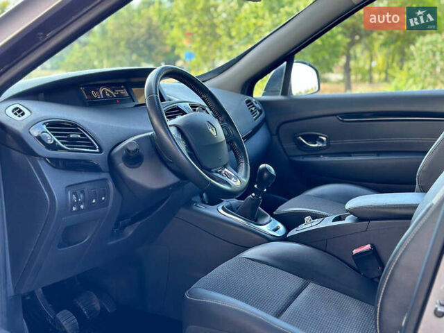 Рено Гранд Сценик, объемом двигателя 1.6 л и пробегом 174 тыс. км за 10999 $, фото 10 на Automoto.ua