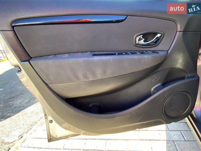 Рено Гранд Сценик 2013 в Ровно на Automoto.ua Рено Гранд Сценик, объемом двигателя 1.5 л и пробегом 225 тыс. км за 9700 $, фото 23 на Automoto.ua