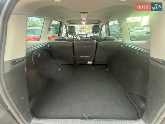 Рено Гранд Сценік, об'ємом двигуна 1.6 л та пробігом 224 тис. км за 9400 $, фото 28 на Automoto.ua