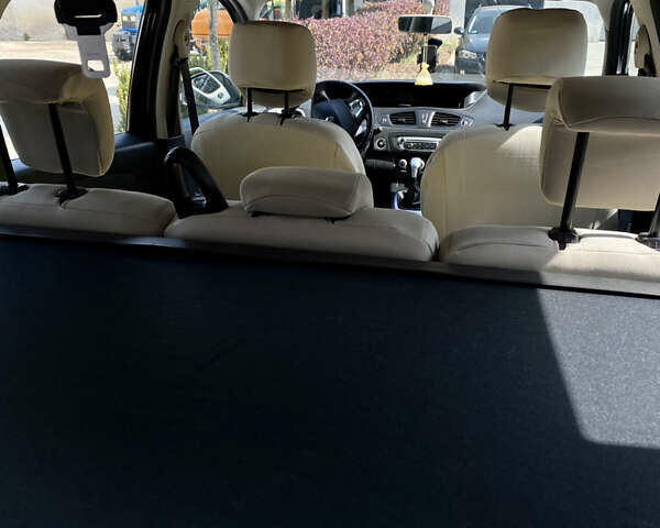 Рено Гранд Сценик, объемом двигателя 1.6 л и пробегом 232 тыс. км за 9300 $, фото 15 на Automoto.ua