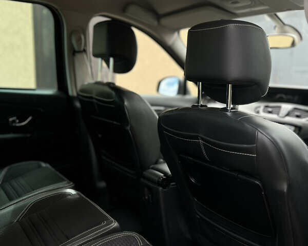 Рено Гранд Сценик, объемом двигателя 1.6 л и пробегом 181 тыс. км за 10500 $, фото 38 на Automoto.ua