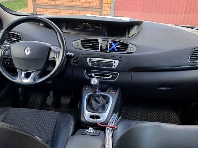 Рено Гранд Сценик, объемом двигателя 1.5 л и пробегом 310 тыс. км за 9500 $, фото 7 на Automoto.ua