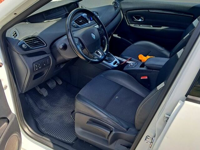 Рено Гранд Сценик, объемом двигателя 1.5 л и пробегом 310 тыс. км за 9500 $, фото 5 на Automoto.ua