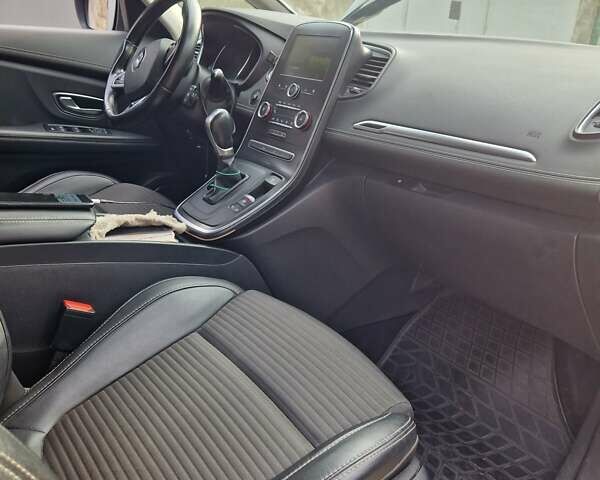 Рено Гранд Сценік, об'ємом двигуна 1.5 л та пробігом 207 тис. км за 16299 $, фото 5 на Automoto.ua