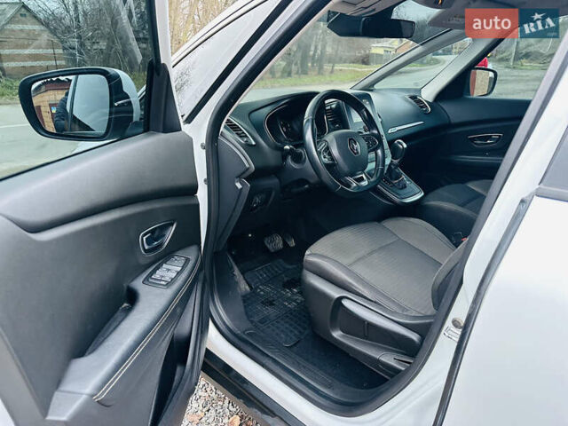 Рено Гранд Сценік, об'ємом двигуна 1.7 л та пробігом 188 тис. км за 16300 $, фото 4 на Automoto.ua