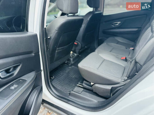 Рено Гранд Сценік, об'ємом двигуна 1.7 л та пробігом 188 тис. км за 16300 $, фото 5 на Automoto.ua