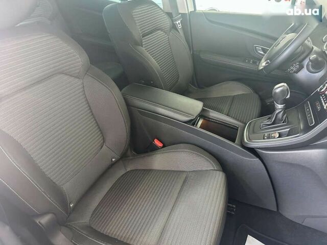 Рено Гранд Сценик, объемом двигателя 1.7 л и пробегом 196 тыс. км за 16450 $, фото 9 на Automoto.ua