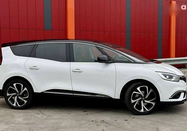 Рено Гранд Сценик, объемом двигателя 1.7 л и пробегом 174 тыс. км за 17200 $, фото 14 на Automoto.ua