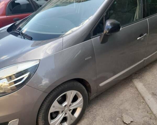 Рено Гранд Сценік, об'ємом двигуна 1.6 л та пробігом 213 тис. км за 10500 $, фото 13 на Automoto.ua