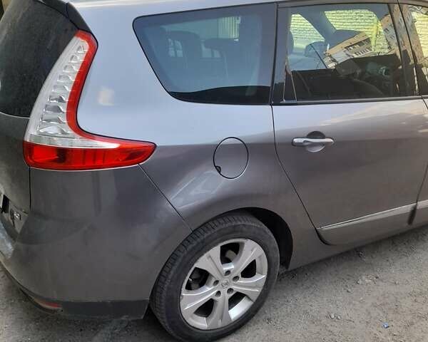 Рено Гранд Сценік, об'ємом двигуна 1.6 л та пробігом 213 тис. км за 10500 $, фото 10 на Automoto.ua