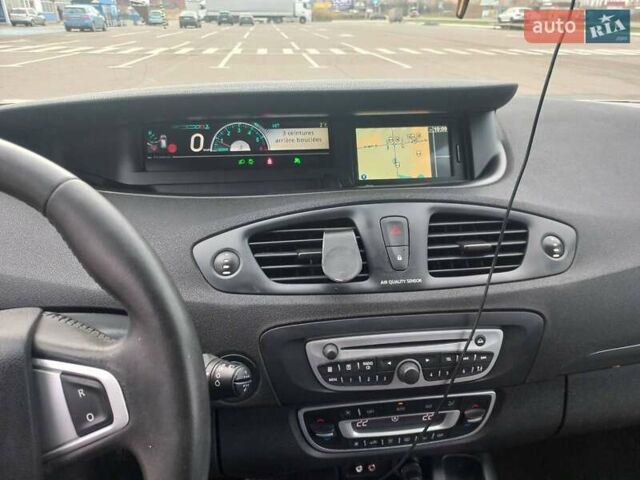 Жовтий Рено Гранд Сценік, об'ємом двигуна 1.6 л та пробігом 221 тис. км за 8650 $, фото 5 на Automoto.ua