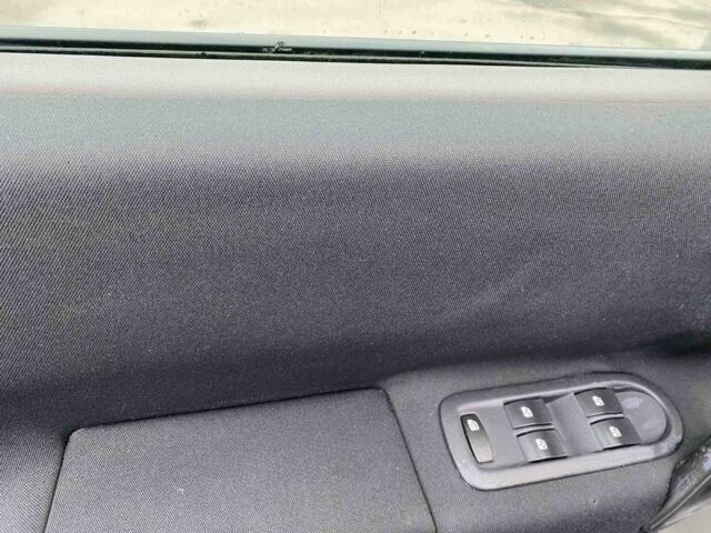 Сірий Рено Гранд Сценік, об'ємом двигуна 1.9 л та пробігом 290 тис. км за 4400 $, фото 9 на Automoto.ua