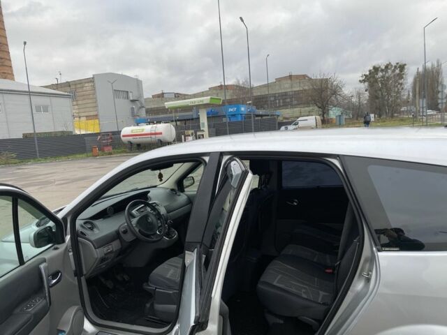 Сірий Рено Гранд Сценік, об'ємом двигуна 1.9 л та пробігом 290 тис. км за 4400 $, фото 14 на Automoto.ua