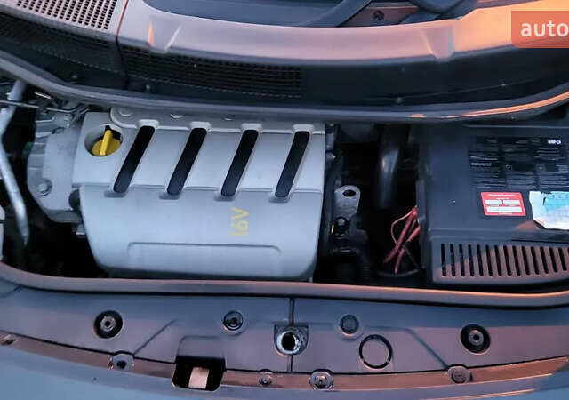 Серый Рено Гранд Сценик, объемом двигателя 2 л и пробегом 276 тыс. км за 5000 $, фото 2 на Automoto.ua