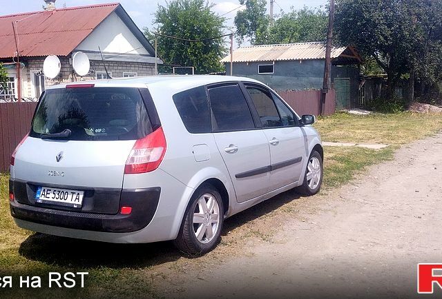 Серый Рено Гранд Сценик, объемом двигателя 1.6 л и пробегом 0 тыс. км за 3500 $, фото 1 на Automoto.ua