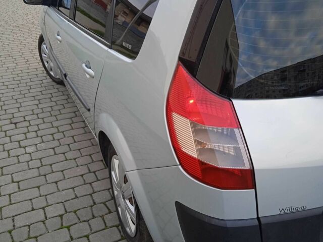 Серый Рено Гранд Сценик, объемом двигателя 1.6 л и пробегом 225 тыс. км за 4300 $, фото 9 на Automoto.ua