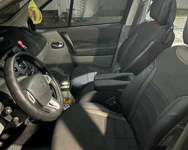 Сірий Рено Гранд Сценік, об'ємом двигуна 1.9 л та пробігом 297 тис. км за 6500 $, фото 33 на Automoto.ua