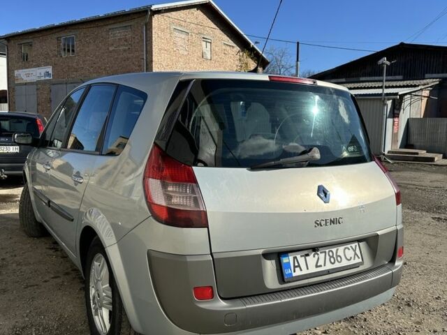Серый Рено Гранд Сценик, объемом двигателя 1.6 л и пробегом 257 тыс. км за 3999 $, фото 5 на Automoto.ua