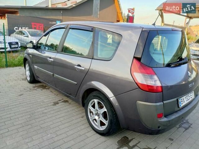 Серый Рено Гранд Сценик, объемом двигателя 1.6 л и пробегом 400 тыс. км за 4500 $, фото 16 на Automoto.ua