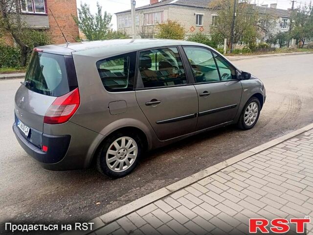 Серый Рено Гранд Сценик, объемом двигателя 1.5 л и пробегом 380 тыс. км за 3650 $, фото 3 на Automoto.ua