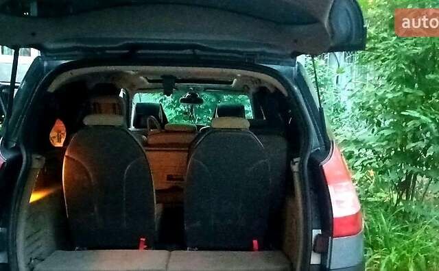 Рено Гранд Сценик 2004 в Одессе на Automoto.ua Серый Рено Гранд Сценик, объемом двигателя 2 л и пробегом 295 тыс. км за 5500 $, фото 2 на Automoto.ua