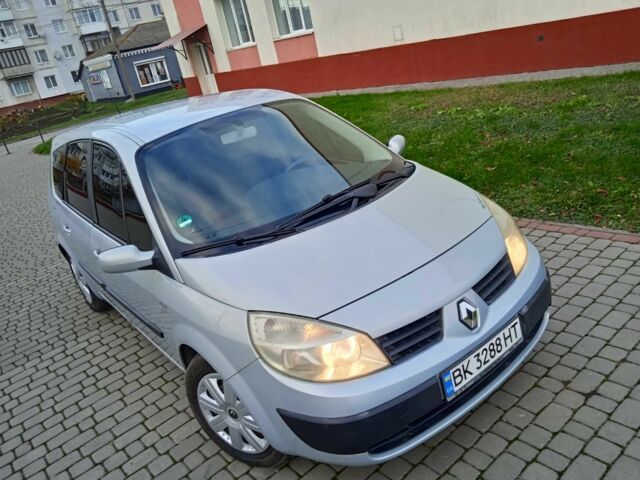 Серый Рено Гранд Сценик, объемом двигателя 1.6 л и пробегом 225 тыс. км за 4300 $, фото 5 на Automoto.ua