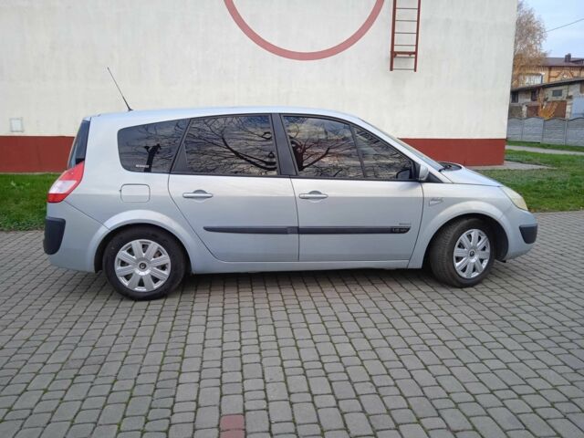 Серый Рено Гранд Сценик, объемом двигателя 1.6 л и пробегом 225 тыс. км за 4300 $, фото 2 на Automoto.ua