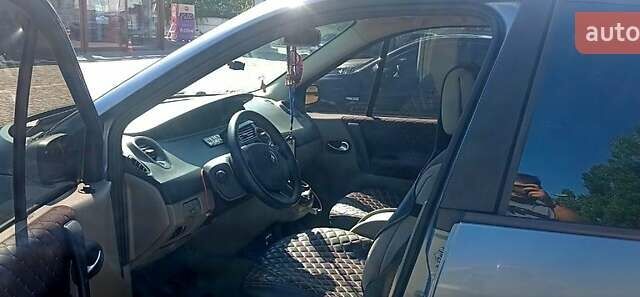 Рено Гранд Сценик 2004 в Одессе на Automoto.ua Серый Рено Гранд Сценик, объемом двигателя 2 л и пробегом 295 тыс. км за 5500 $, фото 7 на Automoto.ua