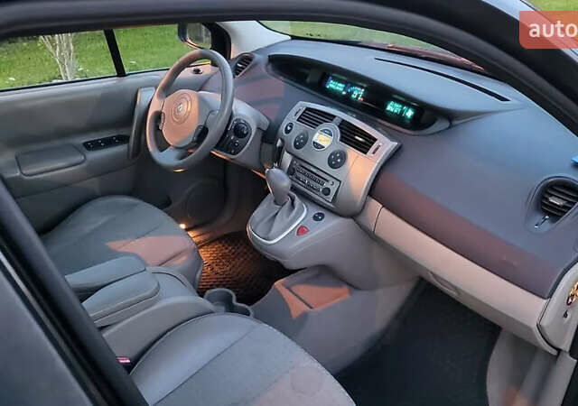 Серый Рено Гранд Сценик, объемом двигателя 2 л и пробегом 276 тыс. км за 5000 $, фото 6 на Automoto.ua