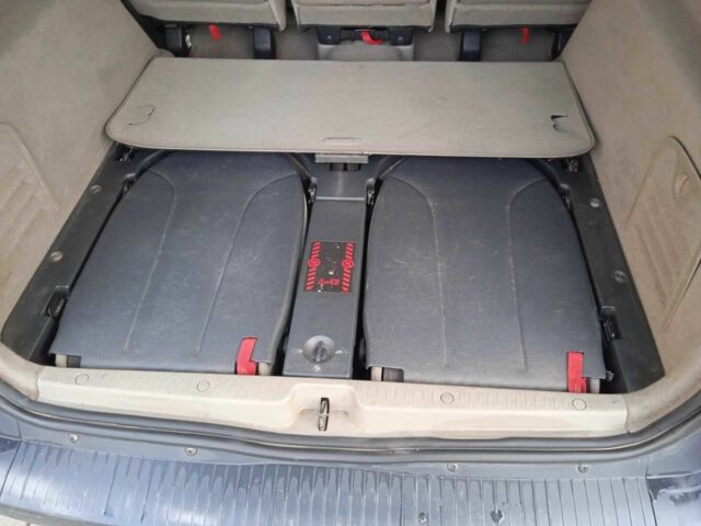 Серый Рено Гранд Сценик, объемом двигателя 1.6 л и пробегом 225 тыс. км за 4300 $, фото 21 на Automoto.ua