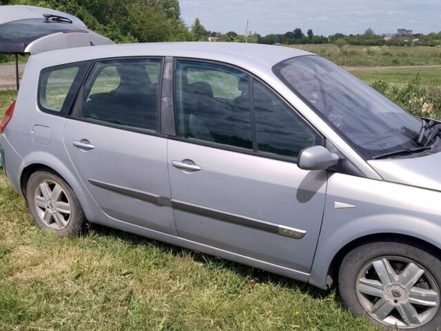 Серый Рено Гранд Сценик, объемом двигателя 1.9 л и пробегом 257 тыс. км за 4750 $, фото 2 на Automoto.ua