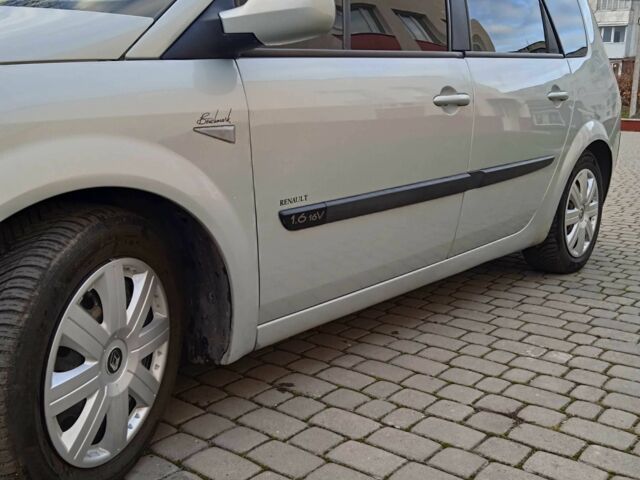 Серый Рено Гранд Сценик, объемом двигателя 1.6 л и пробегом 225 тыс. км за 4300 $, фото 11 на Automoto.ua