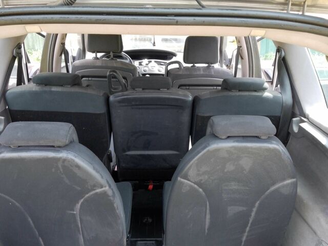 Серый Рено Гранд Сценик, объемом двигателя 1.9 л и пробегом 257 тыс. км за 4750 $, фото 10 на Automoto.ua