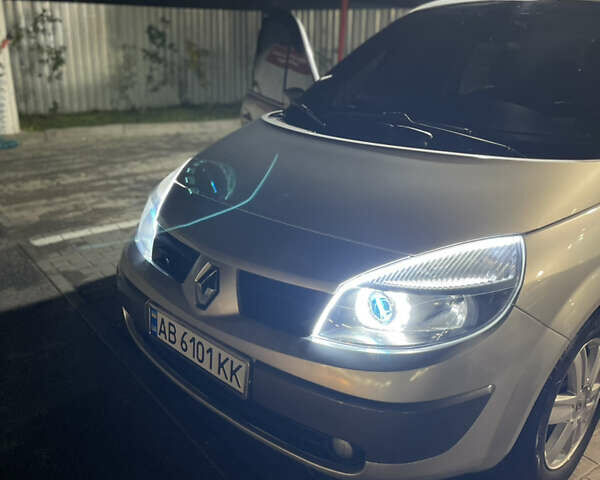 Сірий Рено Гранд Сценік, об'ємом двигуна 1.9 л та пробігом 297 тис. км за 6500 $, фото 37 на Automoto.ua