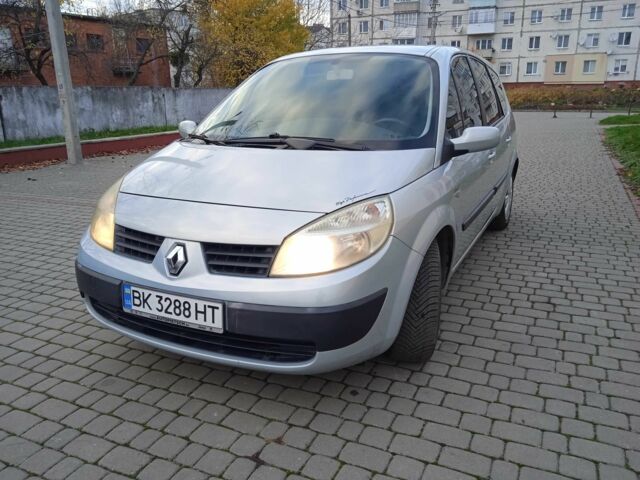 Серый Рено Гранд Сценик, объемом двигателя 1.6 л и пробегом 225 тыс. км за 4300 $, фото 4 на Automoto.ua